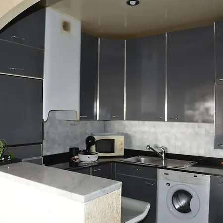 Confortable A Avec Balcon *