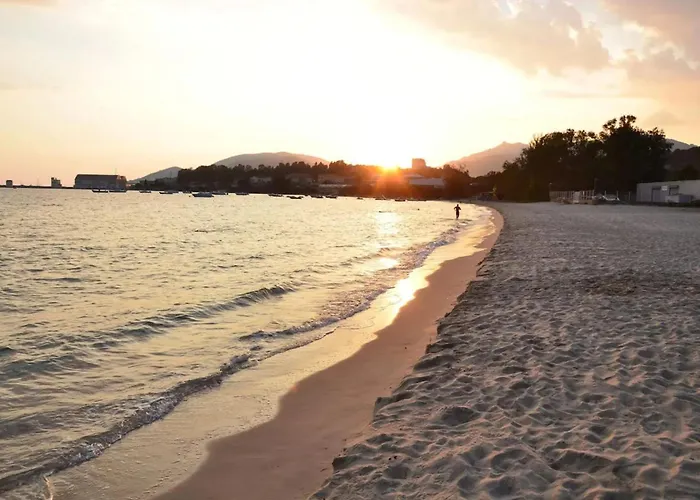 Confortable A Avec Balcon Apartment